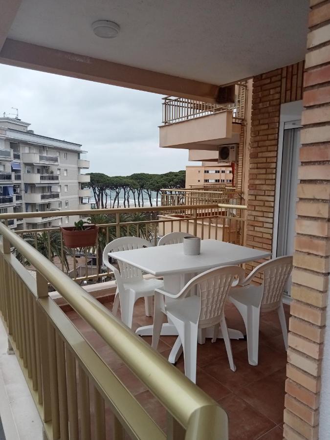 Seafront Apartment Pineda Beach 拉皮内达 外观 照片